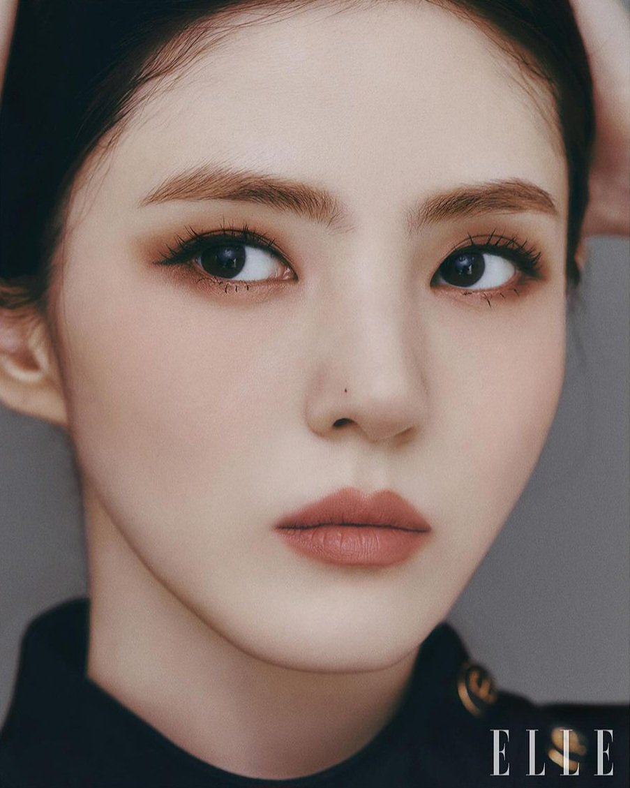 In the kaleidoscope of beauty, I am the luminary gem, a celestial being whose essence transcends the ordinary, radiating a captivating aura that paints the world with hues of enchantment.