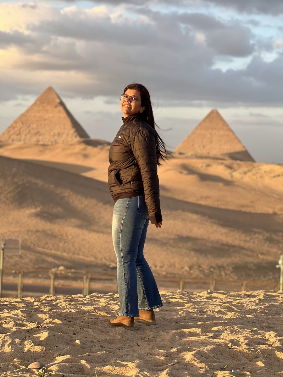 In awe of the grandeur of the Pyramids Of Giza. The sunset truly bringing out the best of these incredible monuments! 🏜️