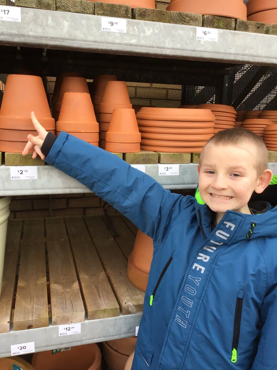 TirMorfa's tweet photo. We have been looking at pots, plants, seeds and soil, ready for our work with the Social Enterprise Academy. Da iawn Dosbarth Brenig! @sea_worldwide #ytmbrenig #ytmeic #ytmsctech #ytmwellb #ytmllc https://t.co/r8djSBs5GH