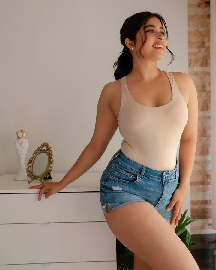 GFP0Zd4XAAAIeFg?format=jpg&name=900x900