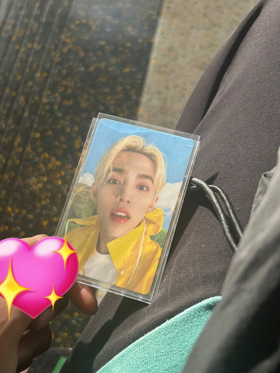 scoupshyundai's tweet photo. post a random photocard for a good february <3 (aka my birth month) 

the one pc that’s in my phone case every single day https://t.co/48OxZIS3KH