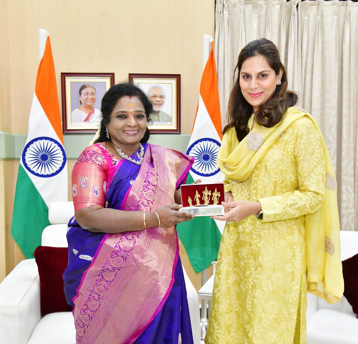 Met with the Honorable Tamilisai Soundararajan Garu, the esteemed Governor of Telangana. Getting a deeper understanding of what she is doing for tribal welfare has really touched my heart.❤️ Kudos to u Ma’am, for your remarkable work. 🙏🏼✨ @DrTamilisaiGuv #tribalwelfare