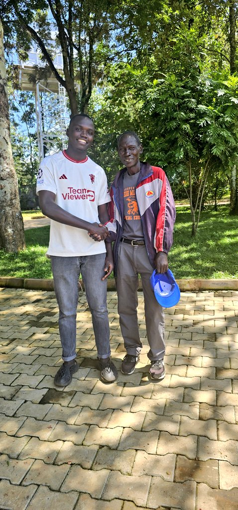Today, Pius Masinza visited me at Malinya. My son, Steve Kapten Khalwale, a football protege, was only too happy to savour moments with him. Masinza was one of the greatest right fullbacks of our generation to have played for AFC Leopards and the Kenya National team