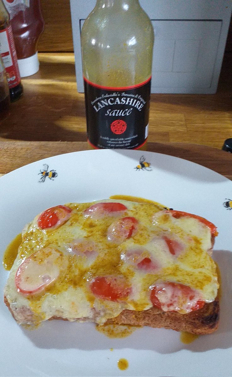 Nowt like cheese on toast with a sprinkle of 
@lancashiresauce 👌😋💯
#cheese #lancashirecheese #cheeseontoast #lancashiresauce
