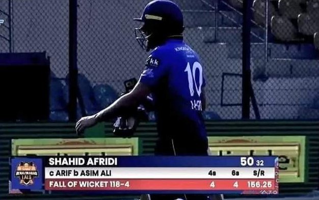Cricwick's tweet photo. Vintage Lala π€©
Shahid Afridi struck a brisk fifty in the ongoing Sindh Premier League against Mirpurkhaas Tigers ππ₯
#SindhPremierLeague #BALvsMPK #ShahidAfridi