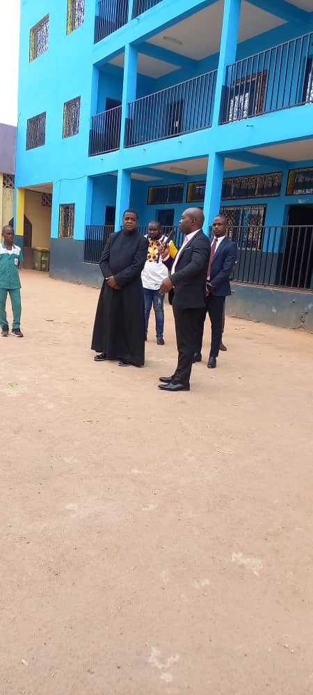 RR_IAI_Abanda's tweet photo. J'ai été heureux de visiter le collège à vocation scientifique Christ Roi de Tsinga qui  deviendra bientôt point focal IAI, sous la supervision de Mgr Gabriel François Xavier Mintsa Ndo, Curé de ladite paroisse. https://t.co/IwEJE1EVoi