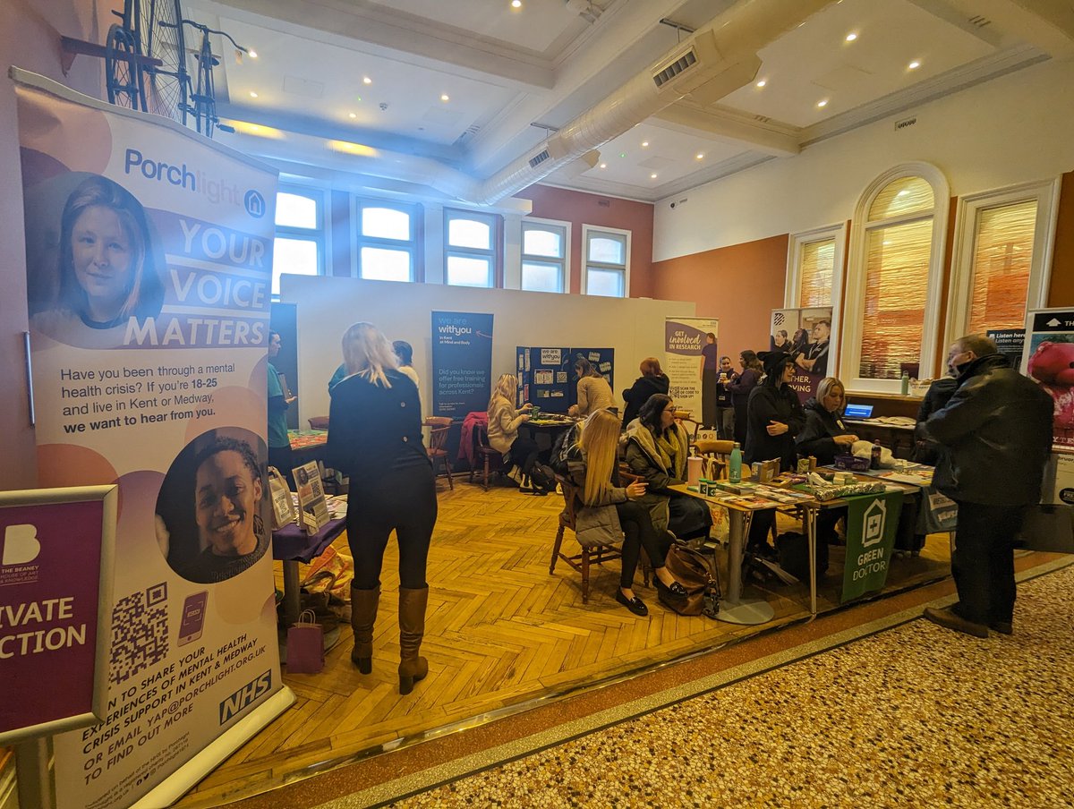 We are delighted to support our colleagues @Porchlight1974 at their fantastic event today at The Beaney in Canterbury. Our Research purple army are out recruiting people to our Research Community 💜 #getinvolvedinresearch #bepartofresearch @kmptnhs @CHSS_Kent @The_Beaney
