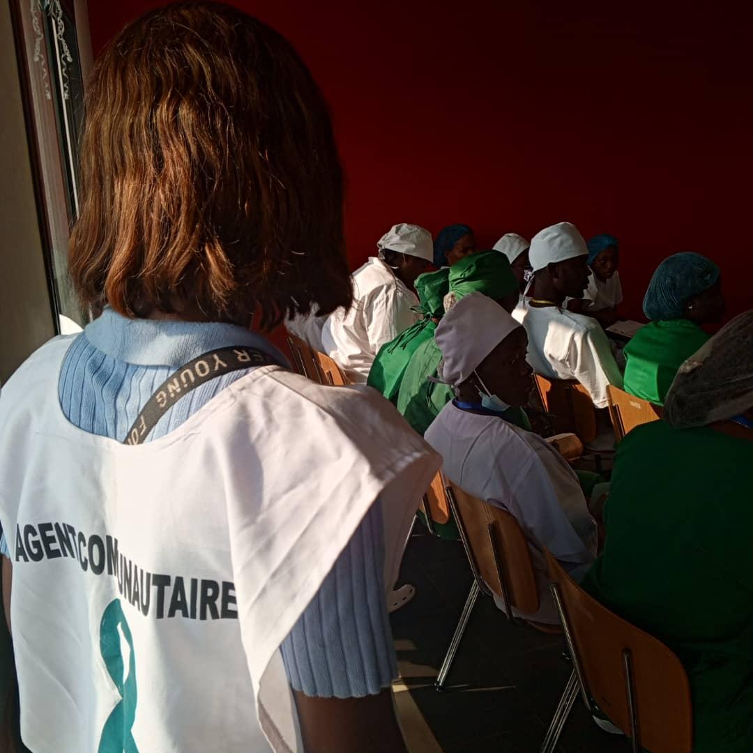 ProjetC3UC3's tweet photo. 📌 Interpeller les professionnels de la santé sur les questions liées au cancer du col de l'utérus est également la mission du @ProjetC3UC3. 
📌 A cet effet, les agents communautaires de #C3UC3 ont rencontré des personnels des  formations sanitaires de leur zone . https://t.co/PKrSmboJYZ