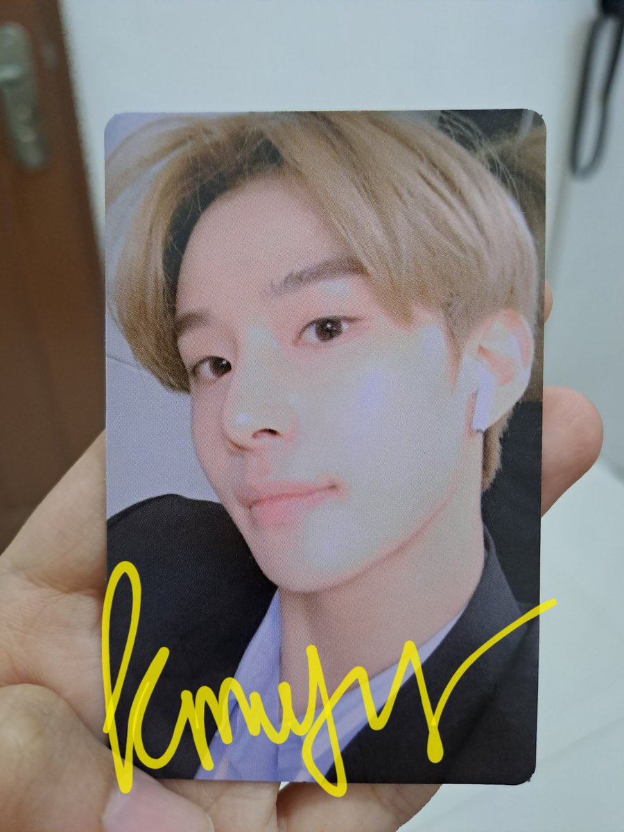 zwstudy0219's tweet photo. Wts / want to sale lfb nct Jungwoo Photocard

> Fan Party 2018 Ticket Holder (Good Condi) : 700k 
> Fan Party 2018 Collect Book (Slight Damage) :  200k 

📦 shopee split bill
✔️ include packing
🚫 exclude adm
📍 Mlg, Jatim

NCT 127 pc ina Indonesia aab kr ph sg my 양도 정우 https://t.co/EUnKqt2qST
