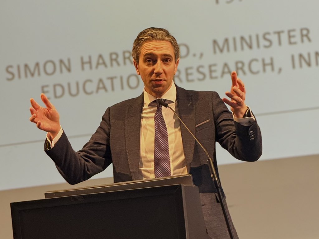 Simon Harris TD tweet media