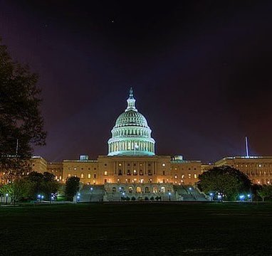 QTHESTORMM's tweet photo. BREAKING: GREEN LIGHTS SHINE FROM THE US CAPITOL BUILDING
LATE LAST NIGHT. https://t.co/QUfQr02IPF