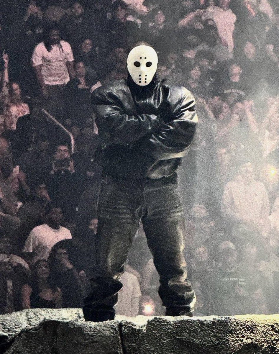 Kanye West At Circus Maximus

How It Went Down

A Thread 🧵: