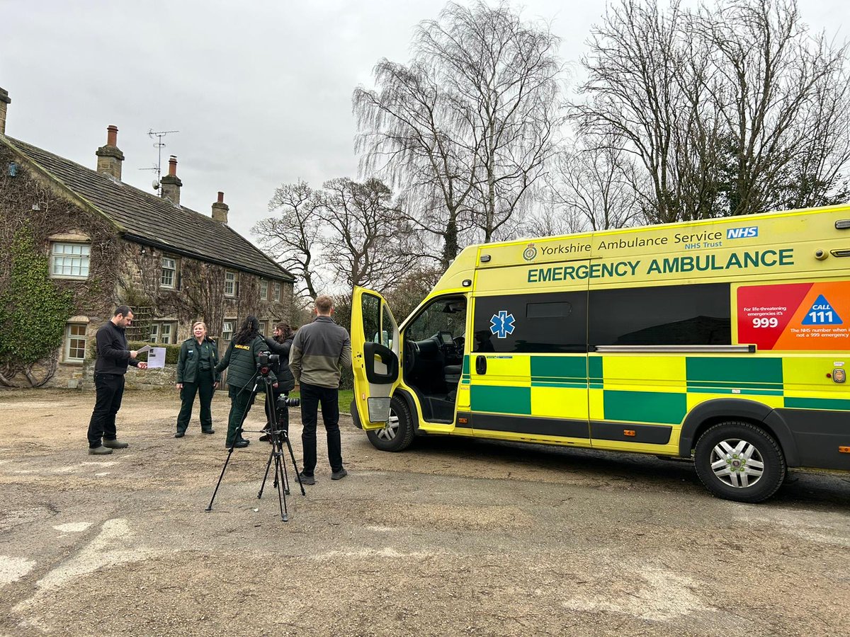 dynamic_team's tweet photo. 📸Behind the scenes with @ParamedicsUK! Our in-house team put our 360° camera through its paces to catch the intensity of a cardiac arrest scenario. Stay tuned for a digital learning experience that immerses learners in emergency response situations.📷#Paramedics #360Training https://t.co/jdrzjldBYE