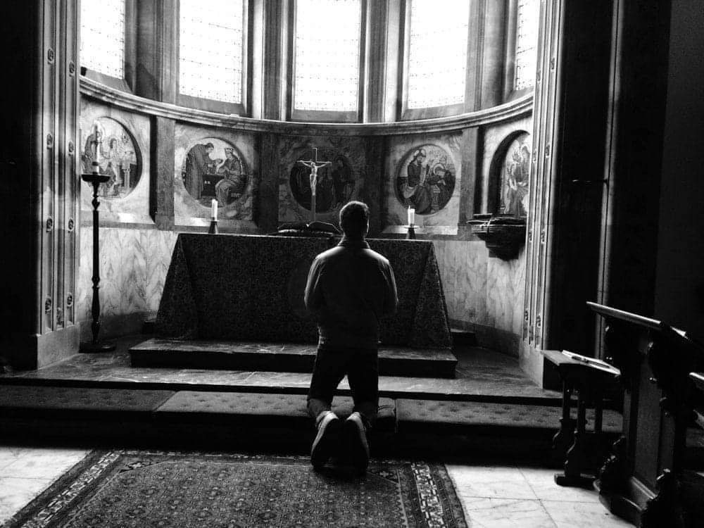 ﻛﻞ ﺍﻟﺬﻳﻦ تمسكت بهم ﺧﺬﻟﻮني الا أنت🥹❤️‍🩹