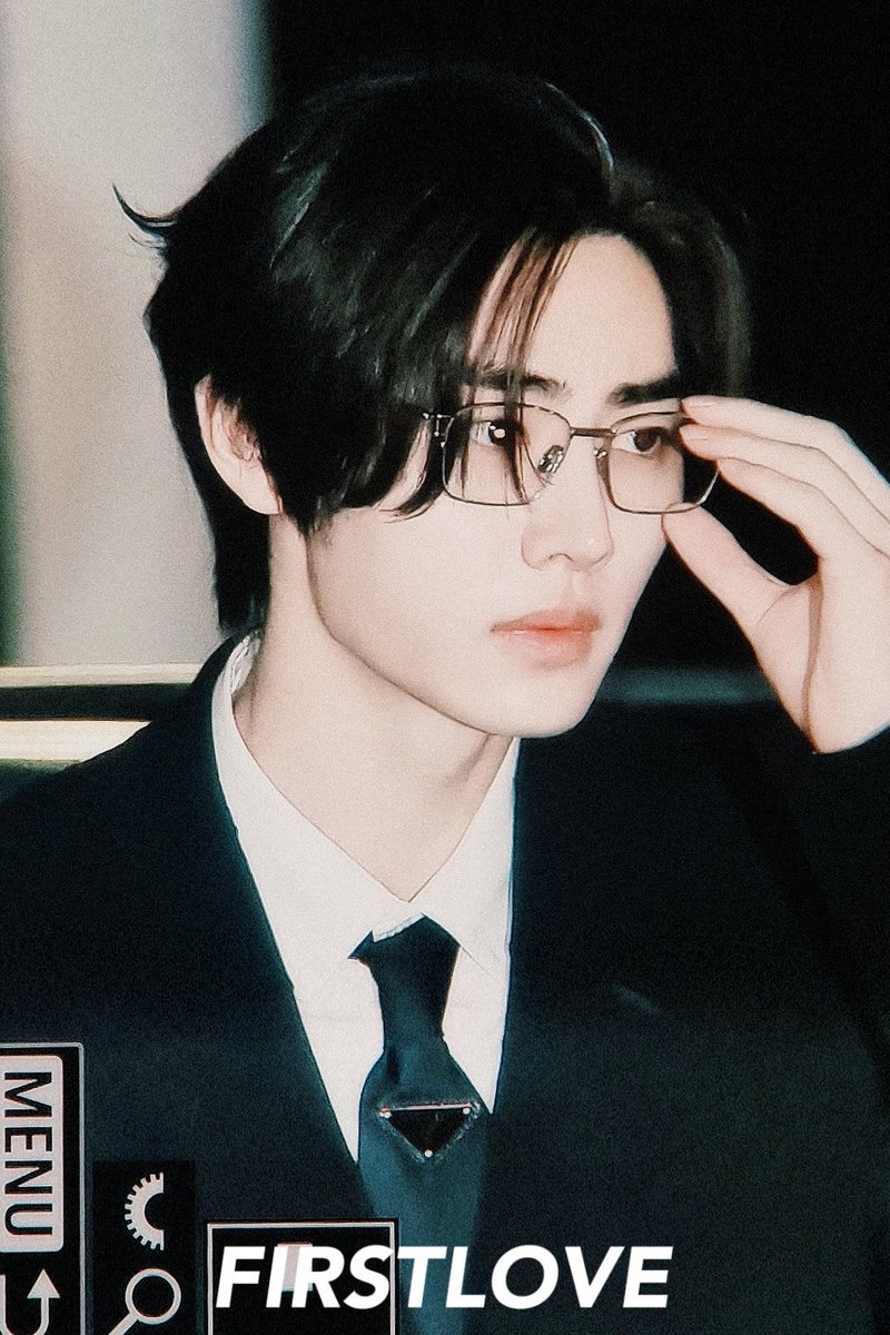 on his way to philippines 🖤 #sunghoon