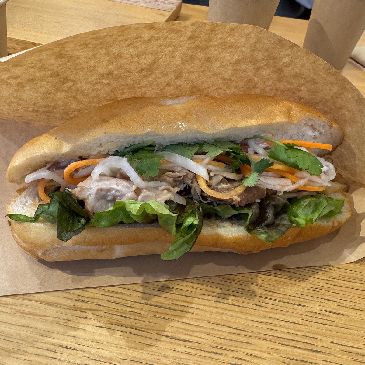 SketchSuki's tweet photo. 今日の綱島教室は大倉山のOldman’s Cafe でスケッチさせて頂きました。ベトナムフェアーと言うことでバインミーをモチーフに、美味しかったです。
#大倉山 #oldmanscafe #ベトナム #バインミー #綱島教室 #スケッチ #手帳スケッチ #カフェスケッチ #スマイソン #ピグマ #ミリペン #smythson #pigma https://t.co/5PXVAL9j11