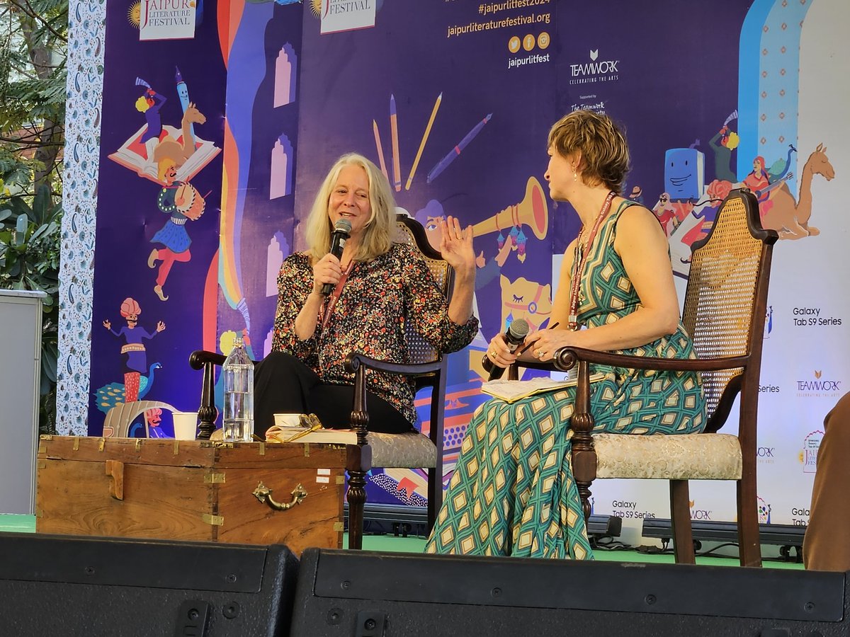 "If you see a women rocking the boat, rock it with her." The fabulous @BonnieGarmus  giving <a href="/BeeRowlatt/">Bee Rowlatt</a> Lessons In Chemistry <a href="/JaipurLitFest/">jaipurlitfest</a>