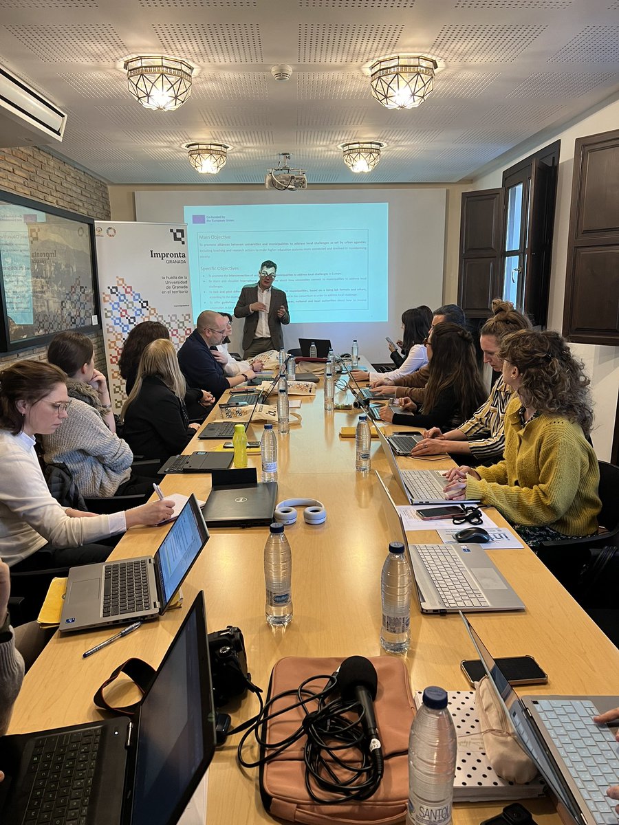 MedialabUGR's tweet image. Comenzamos el KoM de Urban Imprint proyecto @EUErasmusPlus que coordina @CanalUGR junto a @UnivAveiro @UniGraz @hesamuniversum #TUCEP y #APDI
