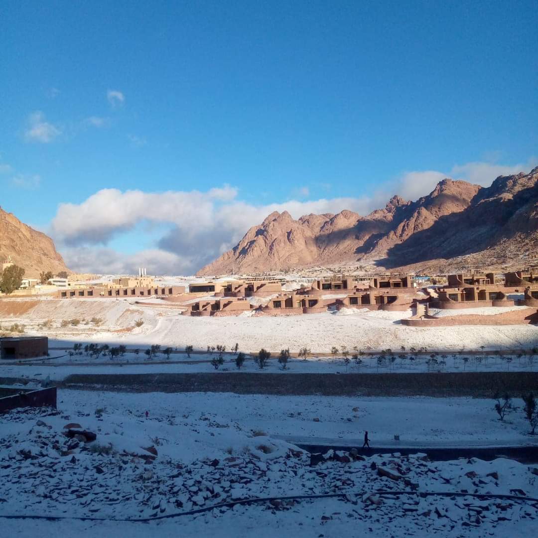 Azazy287's tweet photo. سانت كاترين وجمالها 🖤🏔️🥶 https://t.co/fiDnuEh9mN