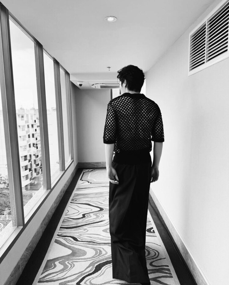 notifymeuppp's tweet photo. All black #เก้าอัพ https://t.co/5qHANnxFgQ
