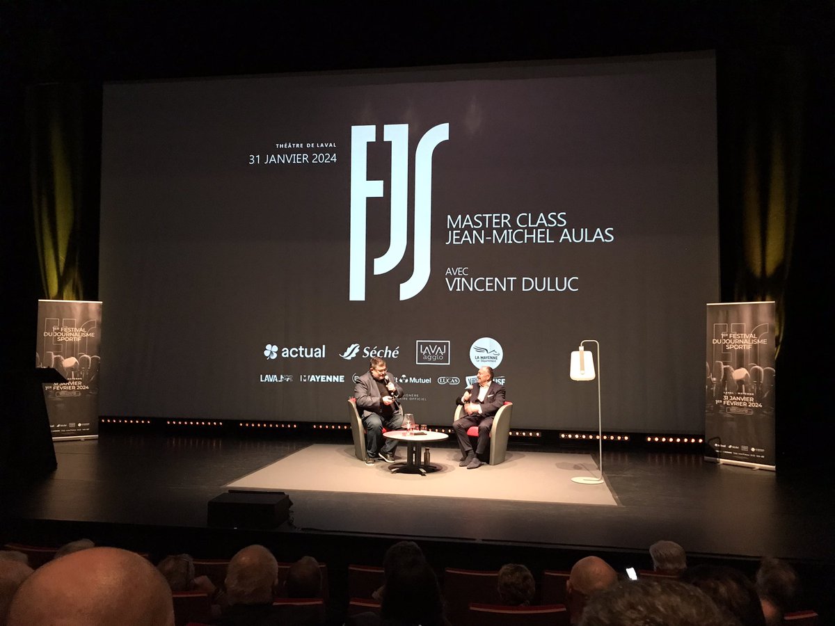 plbesnier's tweet photo. Depuis hier et jusqu’à ce soir se tient la première édition du #Festivaldujournalismesportif à #Laval. Elle a débuté par une masterclass avec @JM_Aulas puis plusieurs sujets ont été évoqués autour de tables rondes avec la présence de nombreux intervenants. 
@lamayenne https://t.co/5B7J2DRBvy