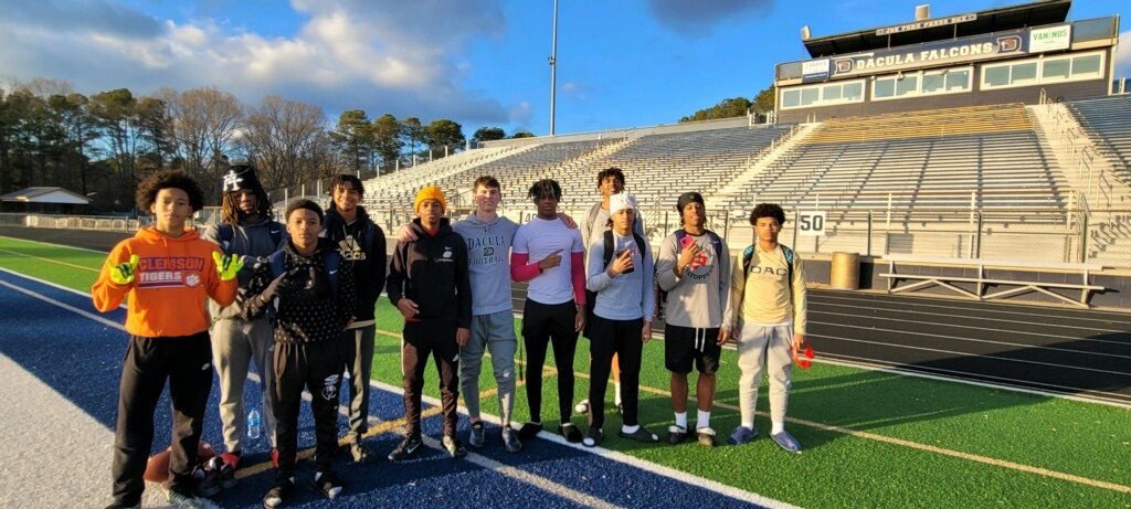 Tyler Jones tweet media