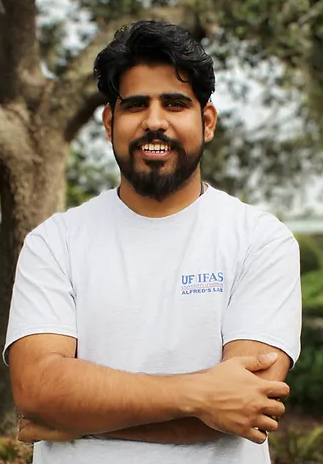 Big shoutout to Chi Nguyen and Mohammed Kyum for being awarded the <a href="/UFMREC/">UF IFAS MREC</a> scholarship for the 2023-24 academic year, generously sponsored by Sweetwater Oaks Garden Club. 🌟 #Scholarship #UFMREC #SweetwaterOaksGardenClub