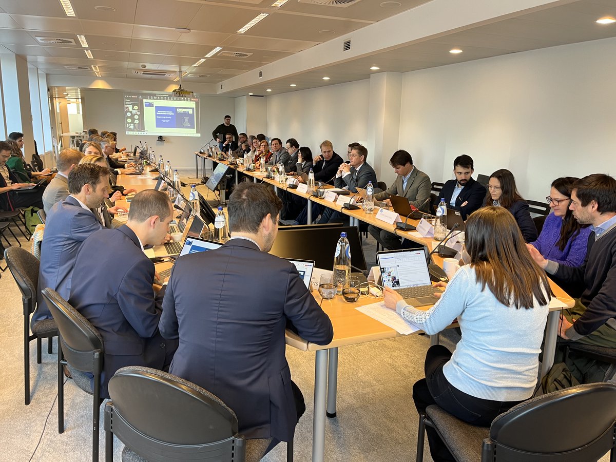 Innovation Fund Waterborne InfoDay ongoing at ECSA &amp; online!

Earmarking of ETS revenues to 🇪🇺Innovation Fund is key to decarbonise the maritime sector.

We need to:
🛳Bring down shipping emissions up to 2030 as soon as possible
🛳 Invest in innovation &amp; zero emissions vessels