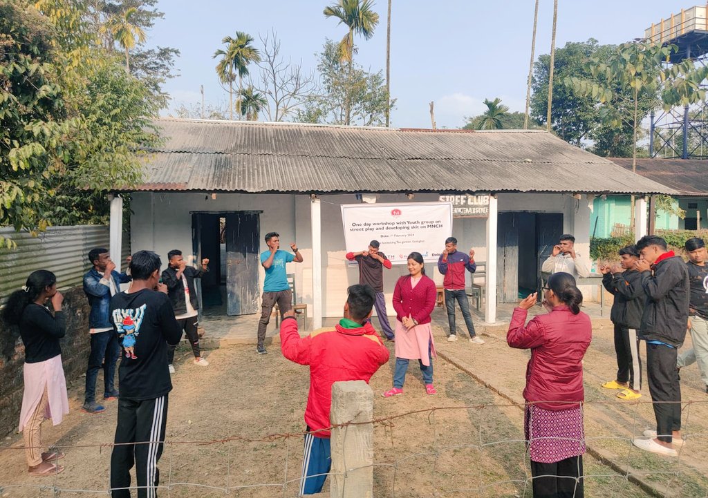 GolaghatNhm's tweet photo. Workshop organised under community process for the youth group Natun Diganta on Street play and Developing skit on MNCH by a professional theatre team Soturthi Hongom Shilpi Samaz totha Natya Gusthi at
Sockieting teagarden in coordination with @AssamSaksham 
@nhmassam @dcgolaghat https://t.co/sbpCRoqvX5
