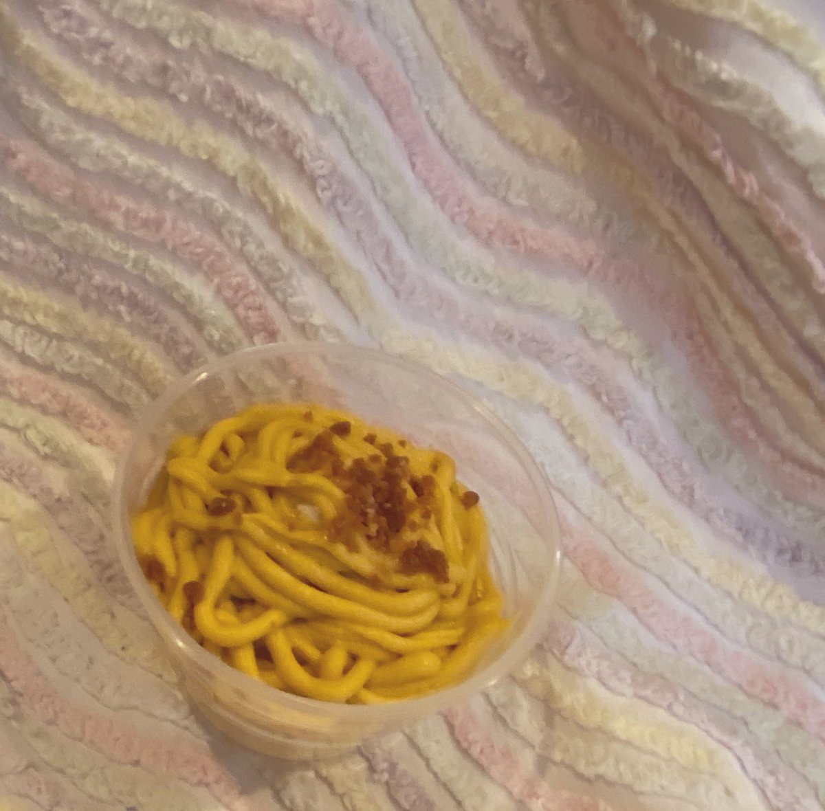 parfaitthestudy's tweet photo. ローソンのお芋スイーツ…食べた!?贅沢寝た芋プディング 298円 たべなよ!美味しいよ!
上のモンブラン部分がすごく甘い芋、下のクリーミーなとこがさっぱりで香り高いお芋…どっちもぐっすり眠らせたお芋が入ってるんで美味しいよ!
#ローソン #さつまいも博 #芝山農園 #NETAIMO #PR #寝た芋 https://t.co/V6khVDkNDr