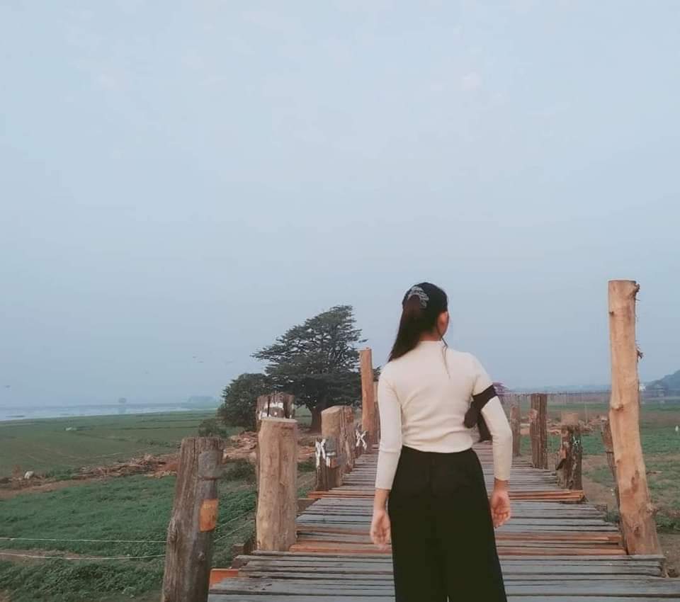 Thida91905533's tweet image. ပြည်သူ့နွေဦးတော်လှန်ရေး ၃ နှစ်ပြည့် လူထုတိုက်ပွဲအဖြစ် အပြင်မထွက် အသံတိတ်သပိတ်၊ အဖြူရောင် လှုပ်ရှားမှု မန္တလေးမြို့မြင်ကွင်း။

#DVB #သပိတ် #GSCB