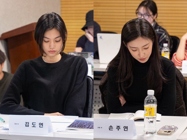 hourly doyeon tweet media