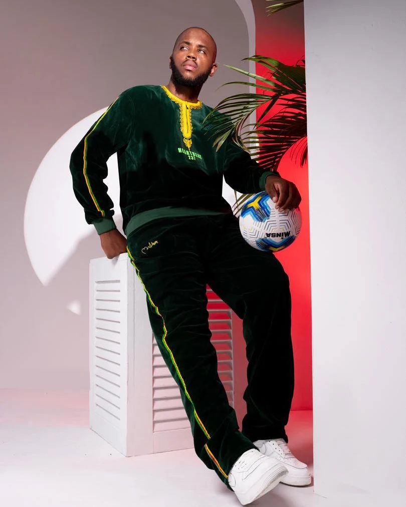HeartBeat237's tweet photo. New boubou sweat jersey collector 
#Heartbeat237 https://t.co/PySalOi8ve