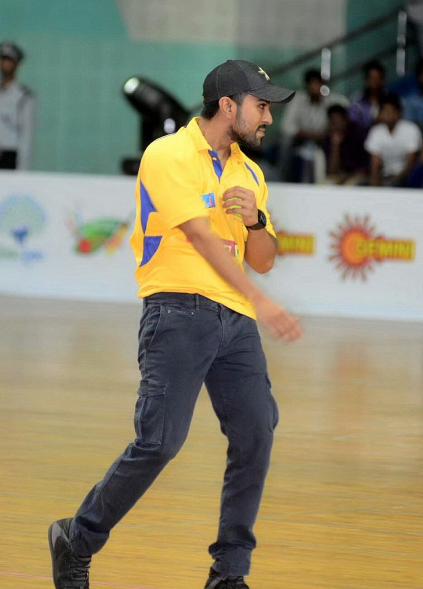 Energized &amp; Raring to Go for the Quarter Final Challenge this Evening. Let's Continue the Momentum !! JAI CHARAN ✊

#GameChangers #TFIFansCricketLeague #patang