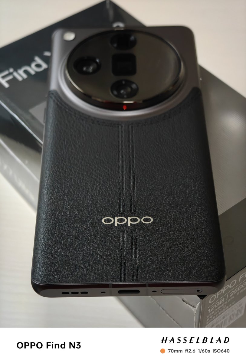 reject_dispute's tweet photo. OPPO Find x7 ultra きました✨
Blackカッコいいなー☺
#oppo #findx7 #findx7ultra https://t.co/8ZsW60p3XK