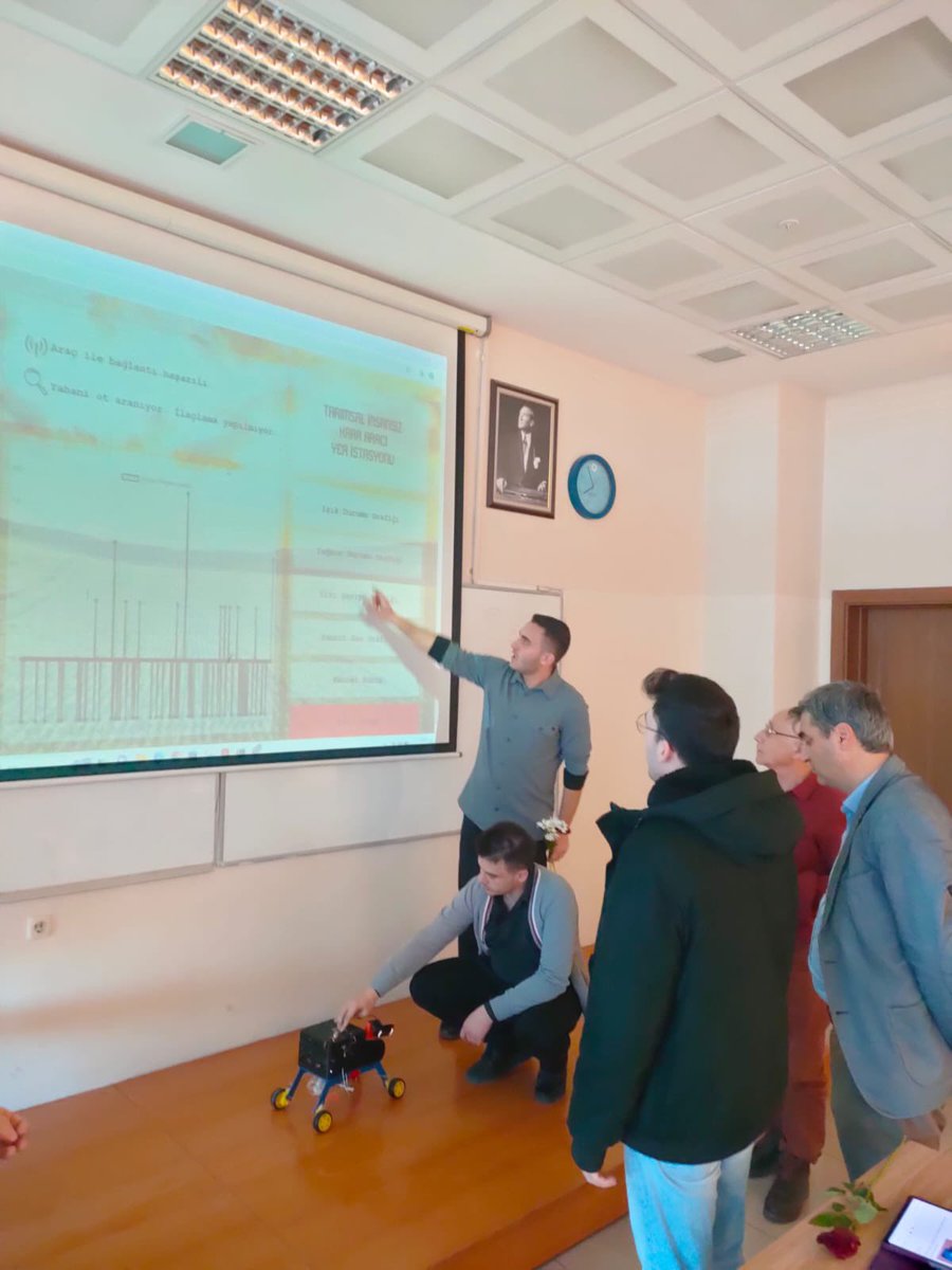 KaratayEEE's tweet photo. Bölümümüz 2023-2024 güz dönemi bitirme projesi kapsamında  Akıllı Tarım Makinaları temalı birbirinden güzel proje sunumlarını gerçekleştiren tüm öğrencilerimizi tebrik eder başarılarının devamını dileriz. https://t.co/1NPZMRqUTw