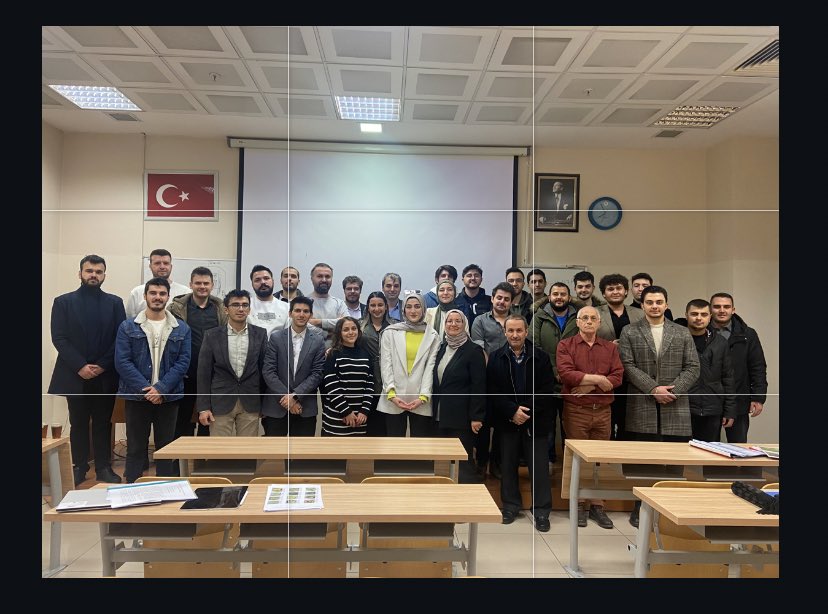 KaratayEEE's tweet photo. Bölümümüz 2023-2024 güz dönemi bitirme projesi kapsamında  Akıllı Tarım Makinaları temalı birbirinden güzel proje sunumlarını gerçekleştiren tüm öğrencilerimizi tebrik eder başarılarının devamını dileriz. https://t.co/1NPZMRqUTw