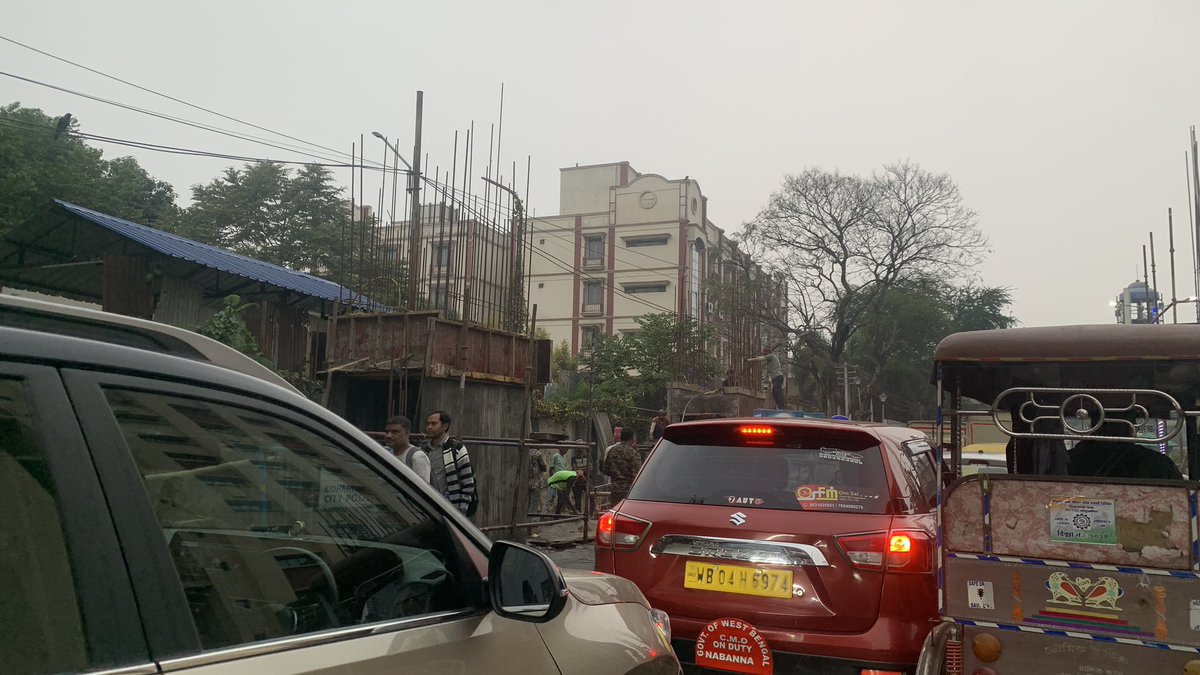 Construction Work of Nabadiganta Gate have started and is Progressing Well. The Gate will be the Entry Point to the IT and Tech Hub of Kolkata. The exact location of the Gate is beside The #wipro campus in Salt Lake Sector V. #kolkata #ithub #westbengal #techhub #saltlake