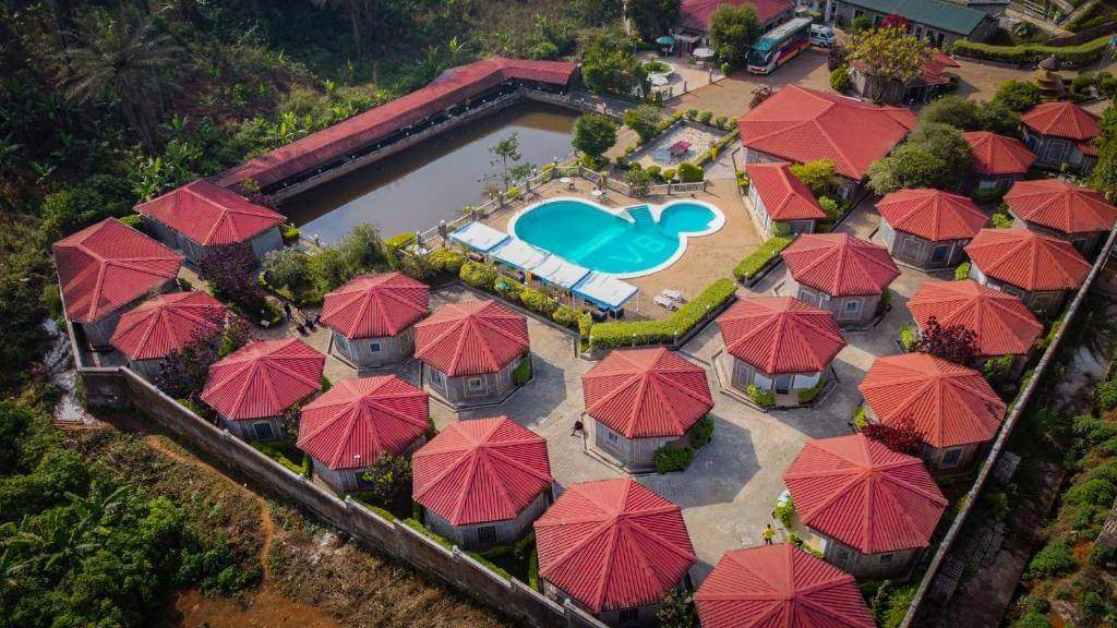 KelvinJam1's tweet photo. THE VALLEY OF BANA😍😍🥰 we are here in the west of Cameroon, in Bana to be precise. 
#lecontinent #Cameroon #Douala https://t.co/4XeMLutHef