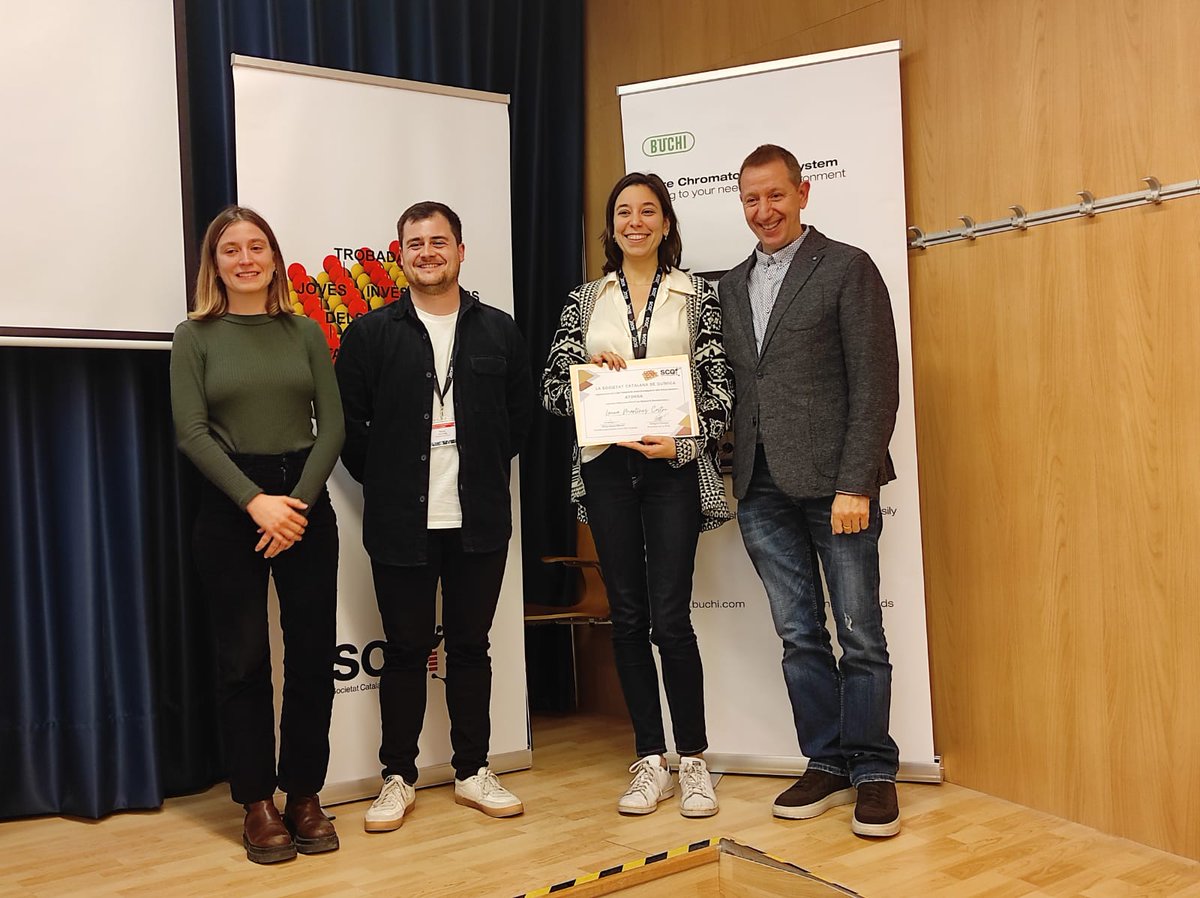Després dels dies intensos de ciència i bona gent a la #XIIITrobadaSCQ, he pogut processar l'honor d'haver rebut el premi a la xerrada del simposi de Biomolècules. Tothom ha fet un treball excel·lent, així que volia agrair a la <a href="/scq_iec/">Societat Catalana de Química</a> aquest reconeixement. Moitas grazas!