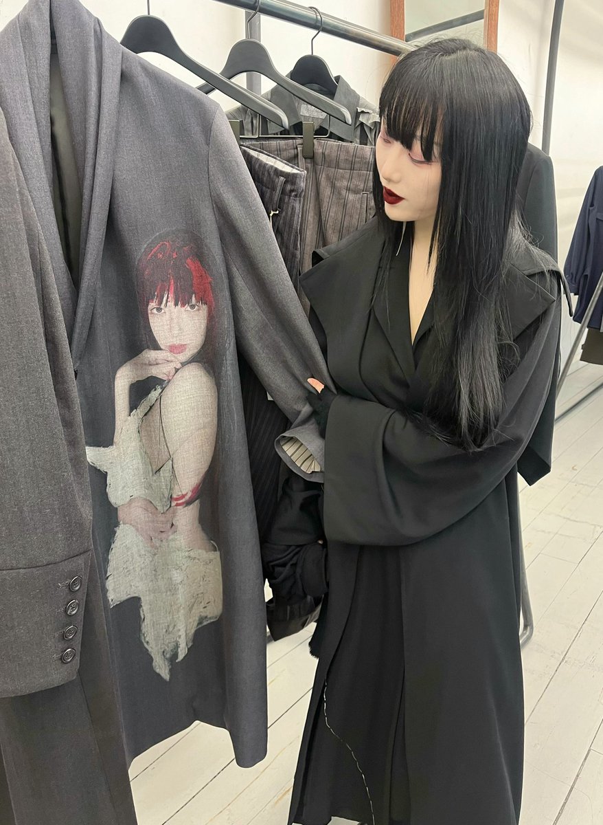 KieEinzelganger's tweet photo. #yohjiyamamoto #yyph #yohjiyamamotopourhomme #kieeinzelganger https://t.co/8QZeAwduqf