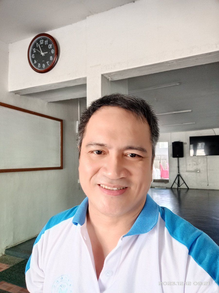 Romantico554's tweet photo. me wearing Kapatweets International polo shirt... 😁✌ https://t.co/17uqkrqhFC