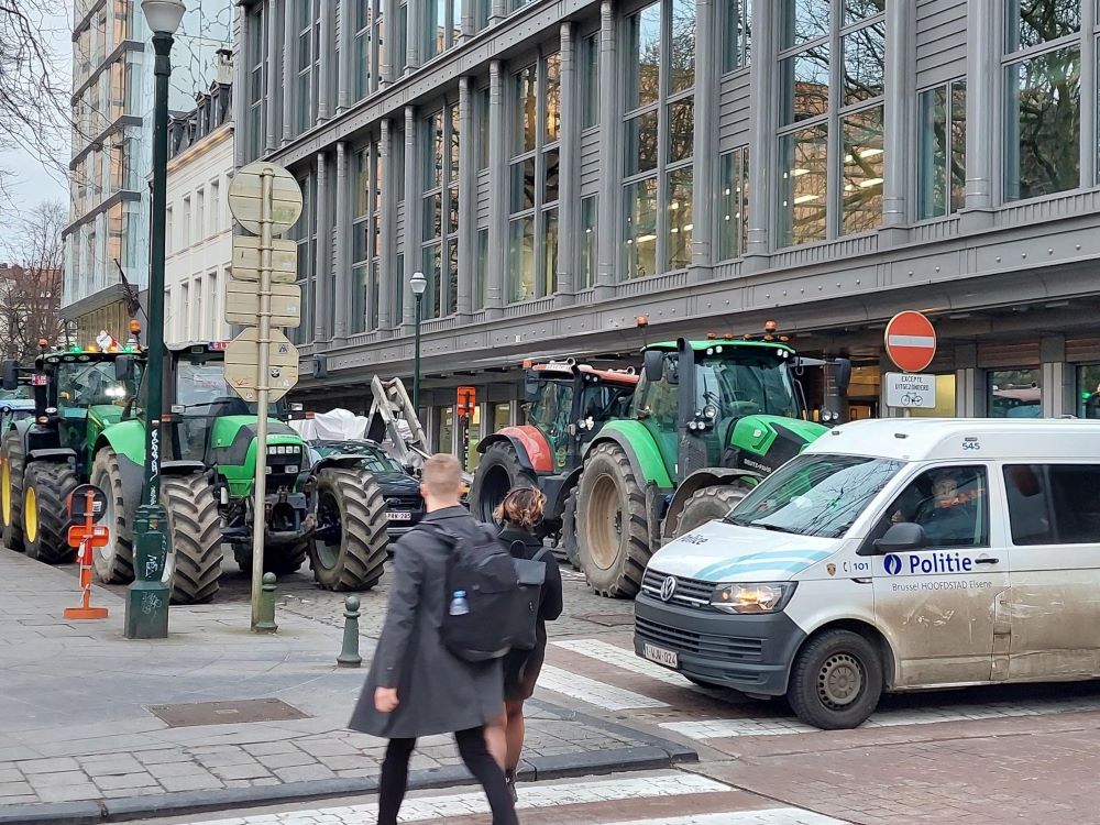 🚜Farmers are asking for fair prices, and they're right!

Read our statement ⤵️

wwf.eu/?12787466/Farm…