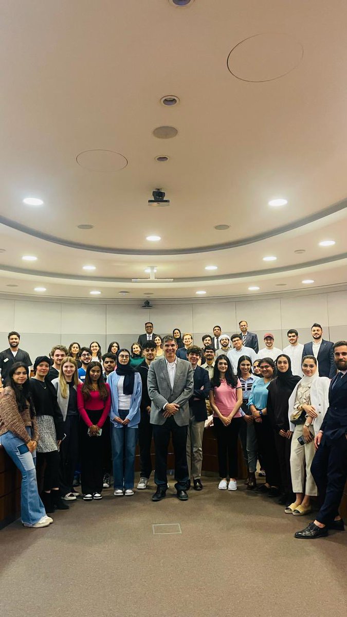 Today I met with students in Dubai at Mohammed Bin Rashid University who use Boards and Beyond. Amazing institution with amazing students.