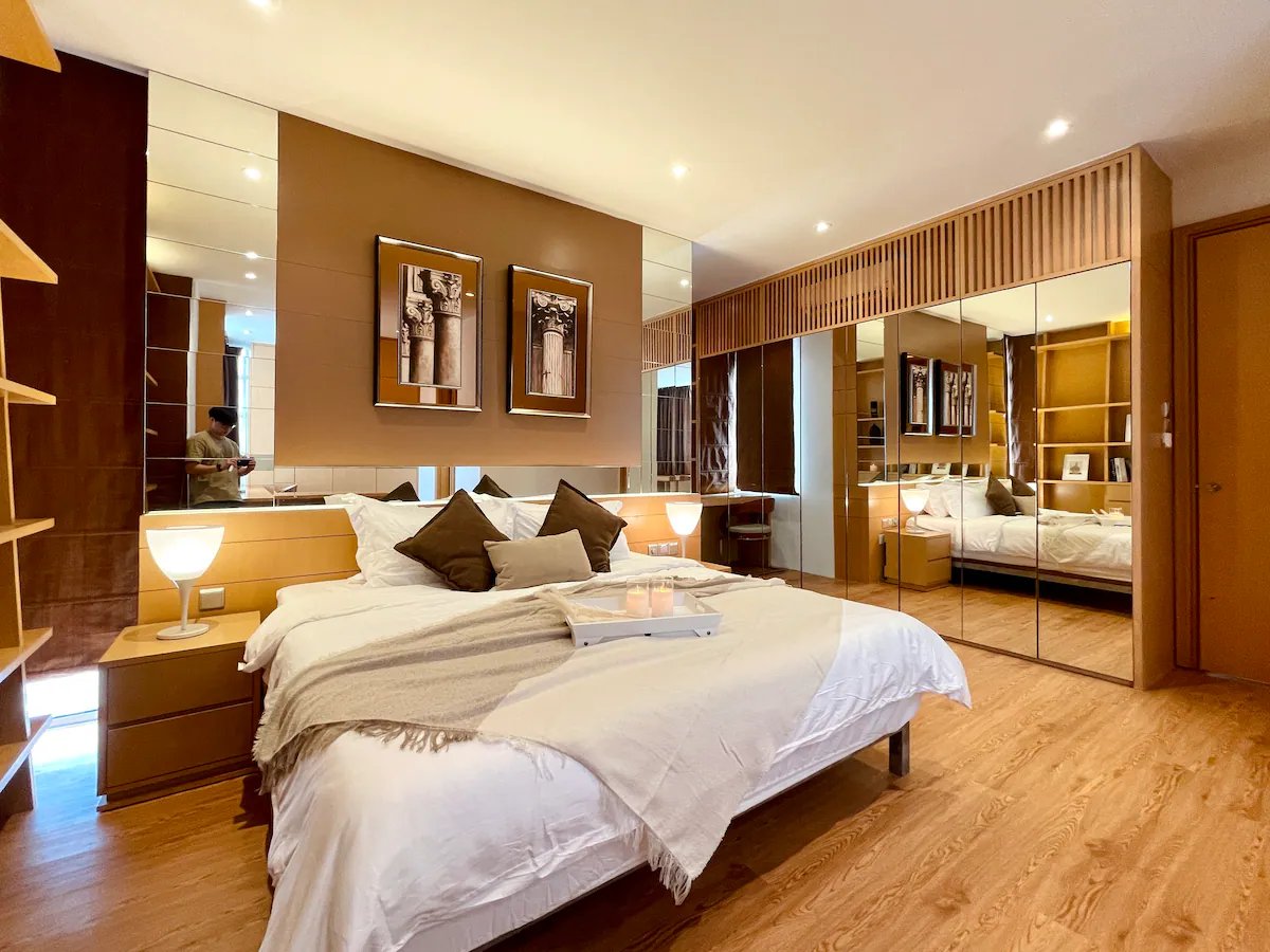 ZDTravelZ's tweet photo. Kaki2 airbnb ! gila tempat ni ada view TRX, Penthouse muat sampai 10 orang. Perfect untuk family besar! sesuai untuk sape yang nak enjoy  tengok bunga api time CNY ni 

📍https://t.co/3ez7jU7Q8D https://t.co/UGqCiJM41x