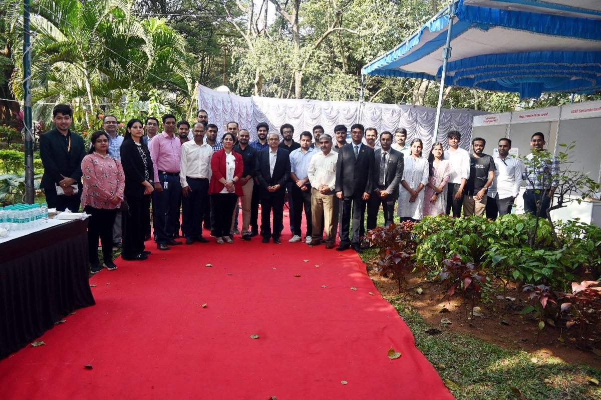 India_iDEX's tweet photo. #iDEX organised an interactive event &amp; showcased innovative iDEX startups for Kris Gopalakrishnan @kris_sg, Chairman Axilor Ventures &amp; Co-founder Infosys, on Jan 31, 24, at IISC Bangalore. 
Highlights: Innovative tech showcase from #iDEX winners &amp; insights into #iDEX framework.👏🏻 https://t.co/u7S4RBd4cF
