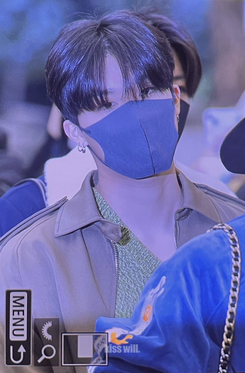 jexngwxx's tweet photo. jeongwoo you are so handsome ㅠㅡㅠ https://t.co/czLZFN2GvA