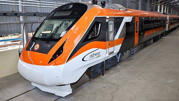 🚨 40,000 normal bogies will be converted to standard Vande Bharat bogies. #Budget2024