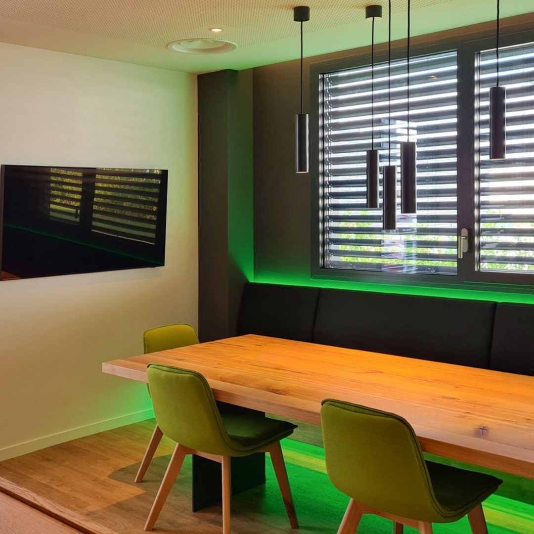 loxonetr's tweet image. Sahip olduğunuz mekanı kendinize özel akıllı otomasyon ihtiyaç ve isteklerinizle benzersiz kılın. 😊💚 
_________ 
Akıllı otomasyonla iş ve yaşamı iyileştiriyor ve basitleştiriyoruz.
#Loxonetr #realsmarthome #loxoneyourhome #akıllıev #otomasyon #akıllıbina #teknoloji