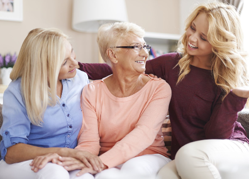 Cap_Retraite's tweet photo. 👨‍👩‍👧‍👦🌟 [#PCHaidantFamilial] Vous accompagnez un proche en situation de handicap ou un senior en perte d'autonomie ? 

Découvrez si vous êtes éligible à la PCH et comment en bénéficier ➡️ https://t.co/fLMUVNuCDA #SoutienAuxAidants #AutonomieSenior 🤝💕 https://t.co/owWBxkSr7n